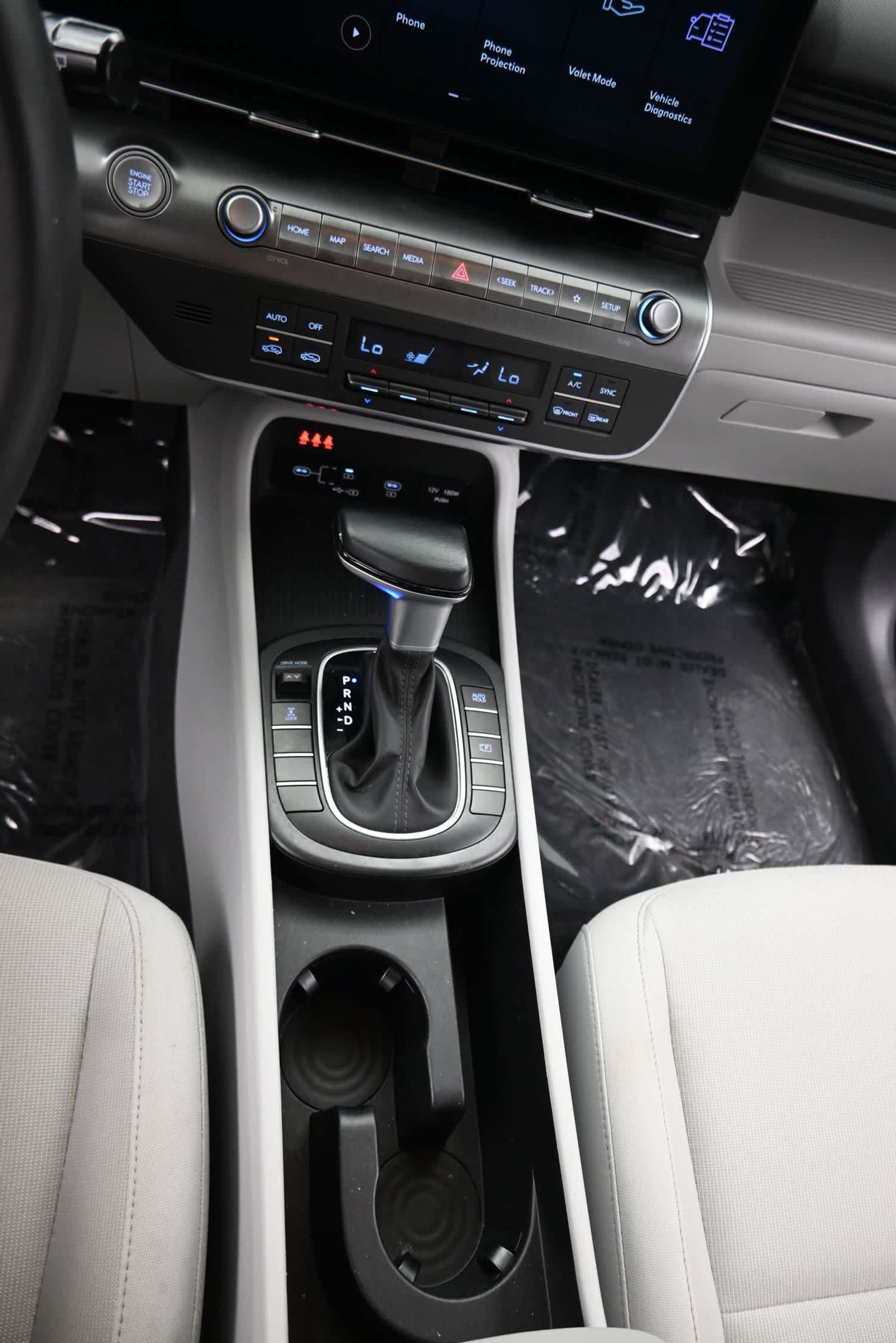 Used 2024 Hyundai Kona SEL AWD/4WD image 25