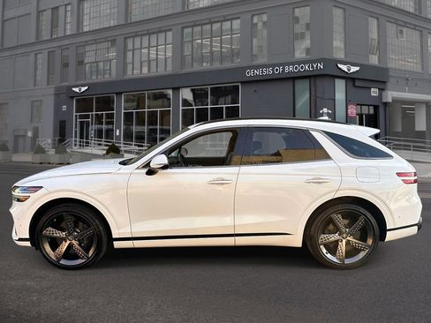 Used 2023 Genesis GV70 3.5T Sport w/ Sport Prestige Package AWD/4WD image 2