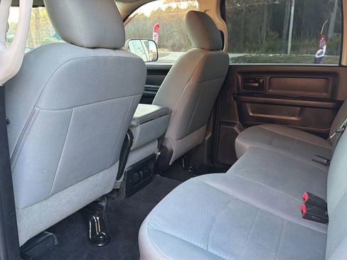 Used 2018 RAM 3500 Tradesman w/ Chrome Appearance Group image 14