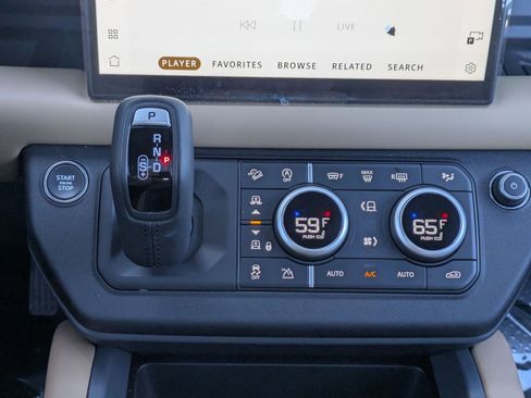 Certified 2025 Land Rover Defender 110 X-Dynamic SE image 22