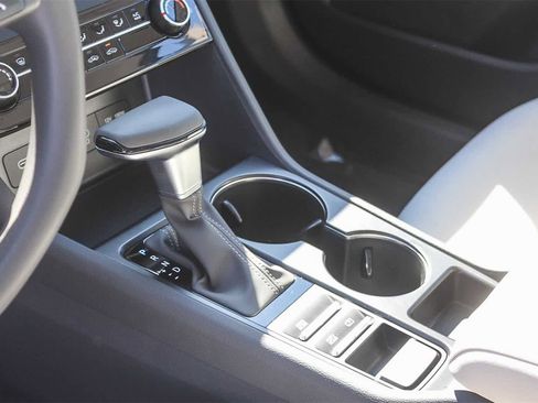 Certified 2025 Hyundai Sonata SE image 24