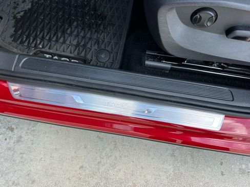 Used 2023 Volkswagen Taos SE image 22