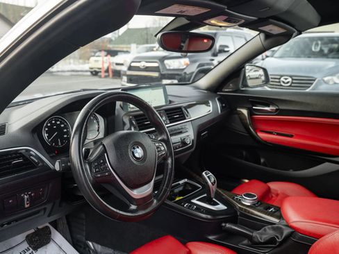 Used 2020 BMW 230i xDrive Convertible w/ Premium Package image 10