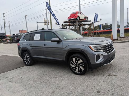 Certified 2024 Volkswagen Atlas SE image 9