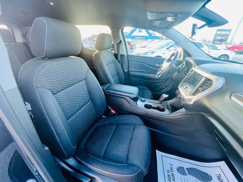 Used 2019 GMC Acadia SLE image 34