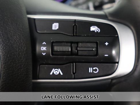 Used 2023 Kia Sportage EX image 4