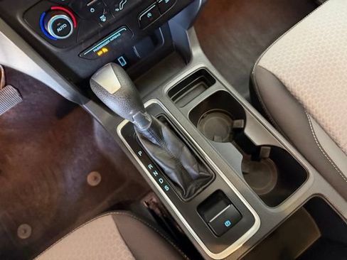 Used 2017 Ford Escape SE w/ Equipment Group 201A AWD/4WD image 34