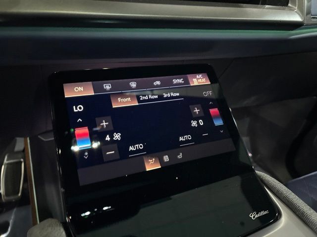 Certified 2026 Cadillac Vistiq Premium Luxury AWD/4WD image 31