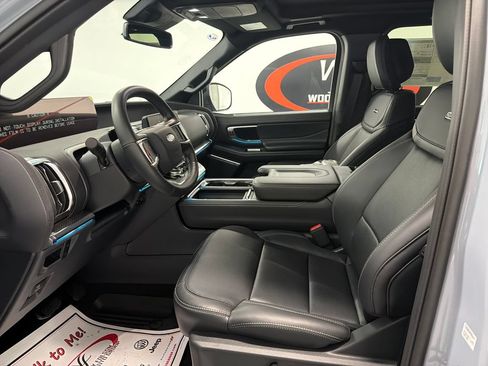 New 2027 Ford Expedition Platinum w/ Stealth Appearance Package RWD image 10