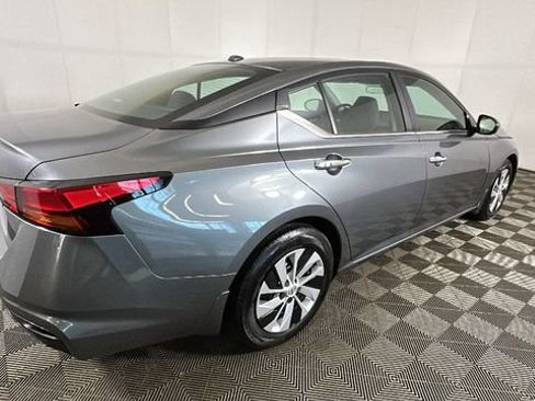 Used 2019 Nissan Altima 2.5 S FWD image 2