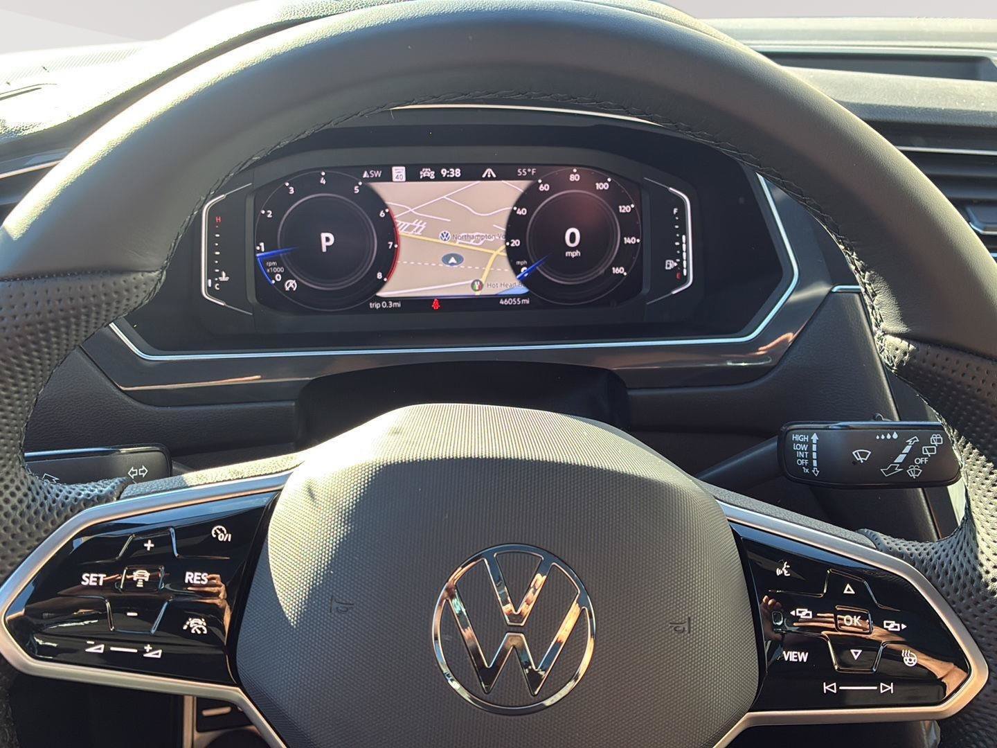 Used 2022 Volkswagen Tiguan SEL R-Line AWD/4WD image 23
