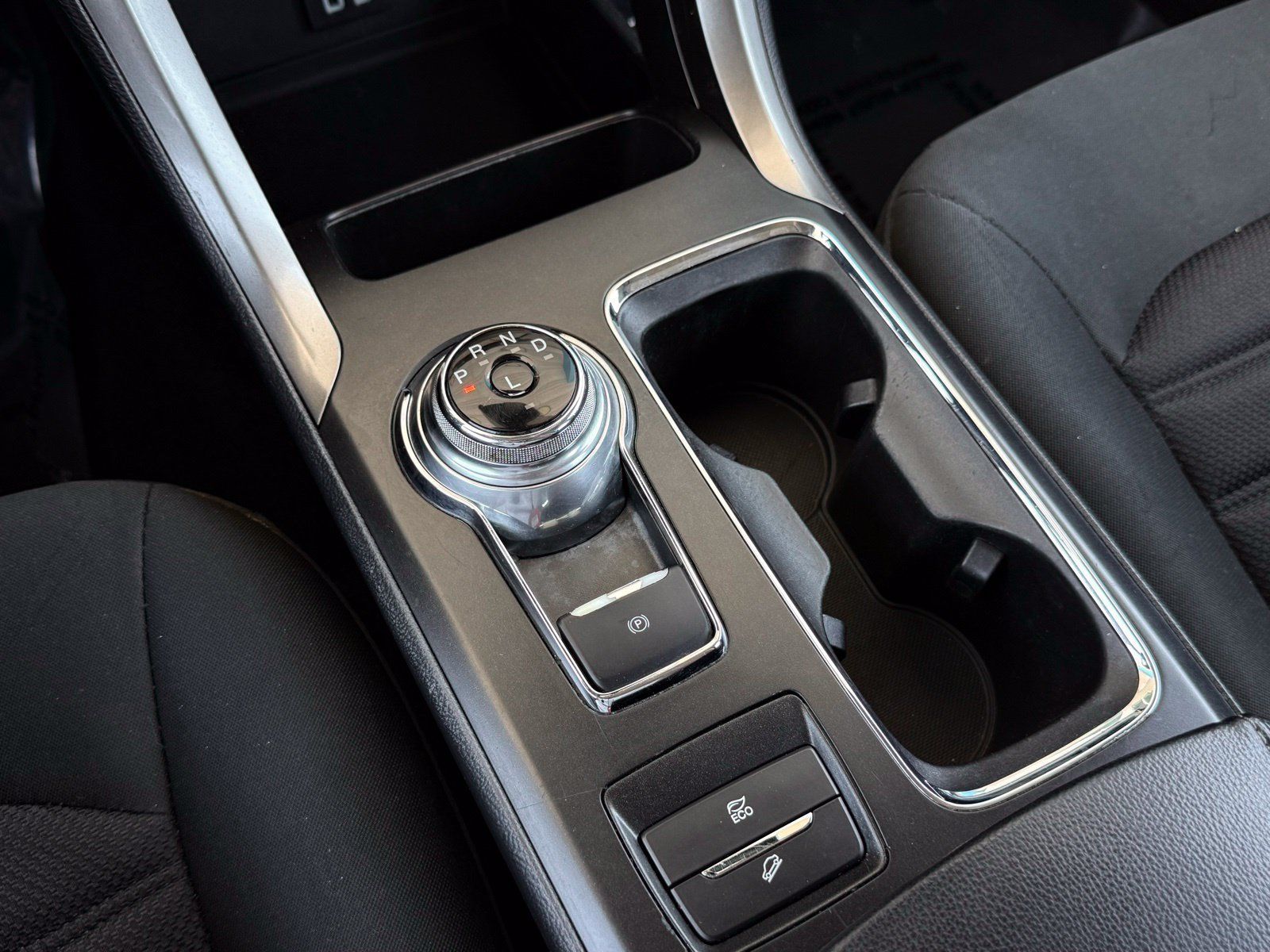 Used 2019 Ford Fusion SE FWD image 40