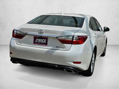 Used 2017 Lexus ES 350 w/ Premium Package FWD image 4