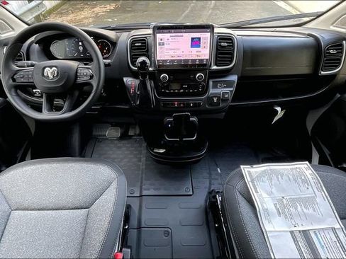 New 2025 RAM ProMaster 2500 w/ Quick Order Package 22G SLT image 6