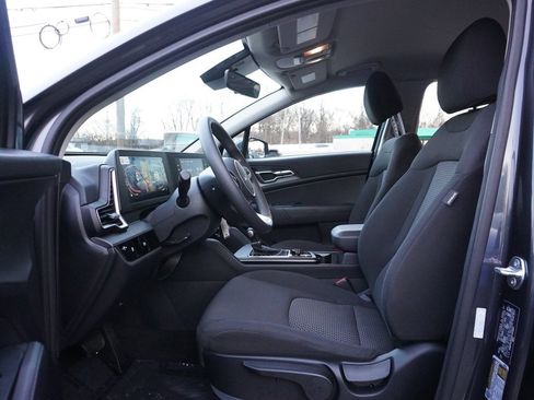 Used 2025 Kia Sportage LX image 27