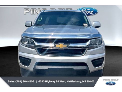 Used 2018 Chevrolet Colorado W/T w/ WT Convenience Package RWD image 3