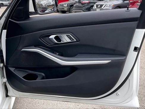 Used 2019 BMW 330i Sedan w/ Driving Assistance Package image 22