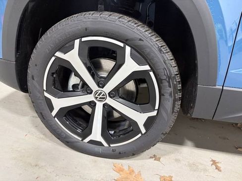 New 2026 Volkswagen Taos SEL AWD/4WD image 8