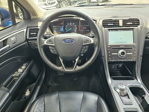 Used 2017 Ford Fusion Titanium image 27