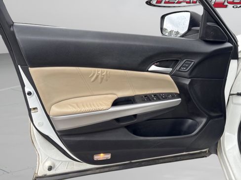 Used 2015 Honda Crosstour EX-L image 37