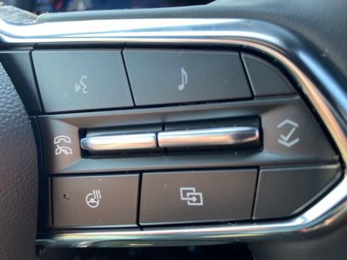 Used 2026 Chevrolet Equinox LT AWD/4WD image 21