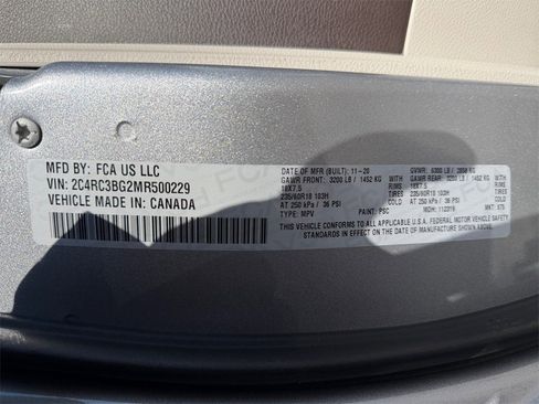 Used 2021 Chrysler Pacifica Touring-L image 30