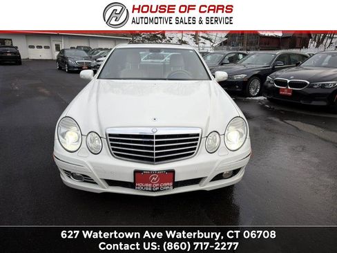Used 2008 Mercedes-Benz E 550 4dr Sdn Sport 5.5L 4MATIC image 2