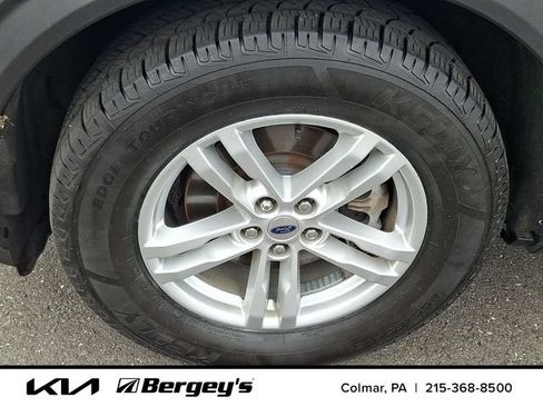Used 2020 Ford Explorer XLT w/ Equipment Group 202A AWD/4WD image 10