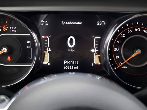 Used 2022 Jeep Wrangler Unlimited Sahara w/ Cold Weather Group AWD/4WD image 21