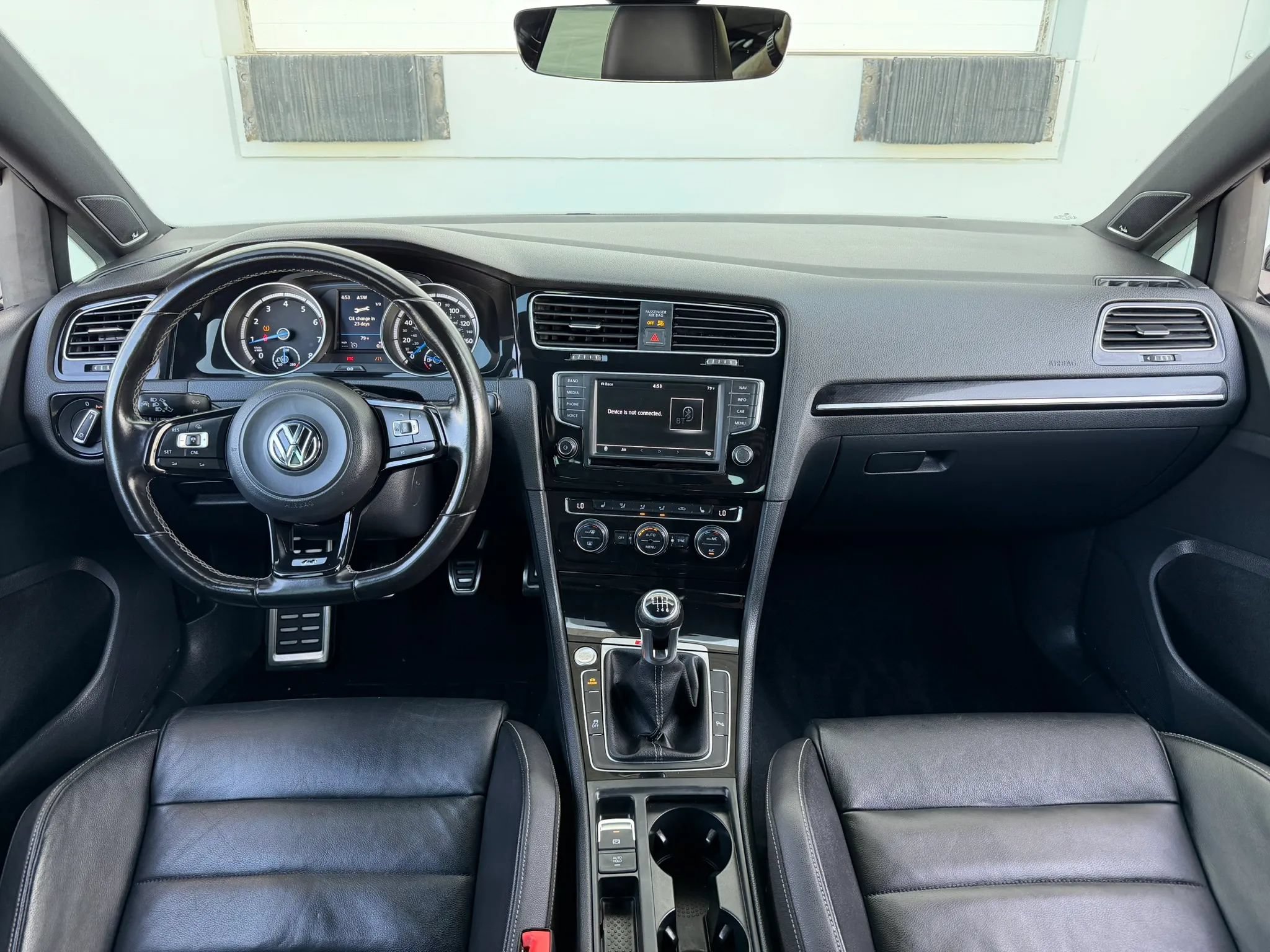 Used 2017 Volkswagen Golf R 4-Door AWD/4WD image 16