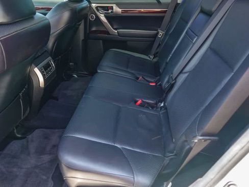 Used 2018 Lexus GX 460 Luxury w/ Preferred Accessory Package AWD/4WD image 17