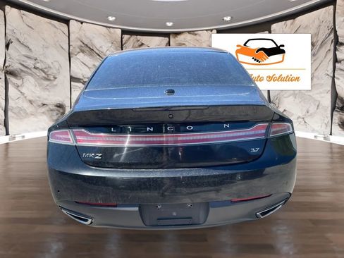 Used 2013 Lincoln MKZ FWD image 9