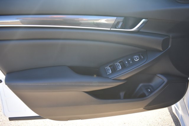 Used 2022 Honda Accord Sport image 10
