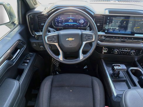 Used 2023 Chevrolet Silverado 1500 LT RWD image 17