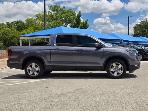 Used 2025 Honda Ridgeline RTL image 2