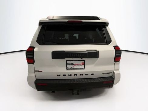 Certified 2025 Toyota 4Runner TRD Off-Road AWD/4WD image 5