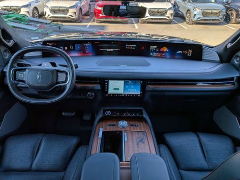 Certified 2025 Lincoln Navigator L Black Label image 19