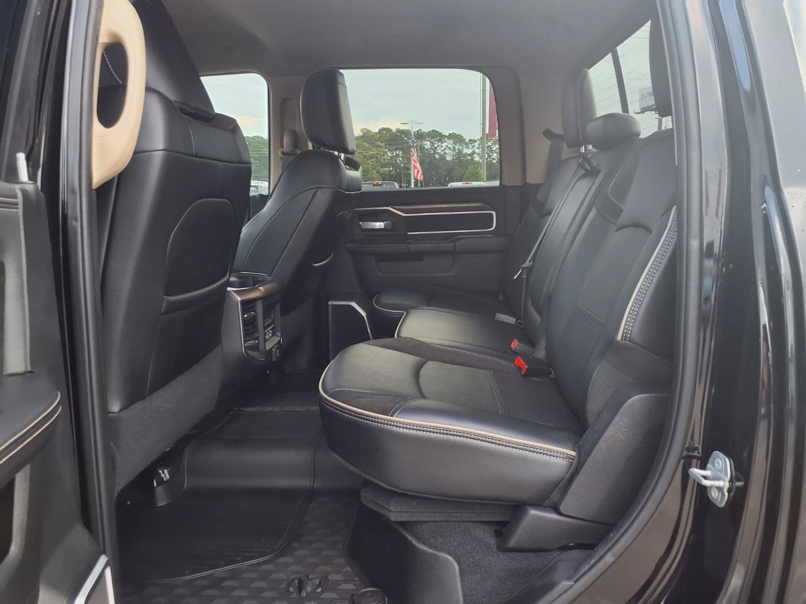 Used 2022 RAM 2500 Laramie AWD/4WD image 9