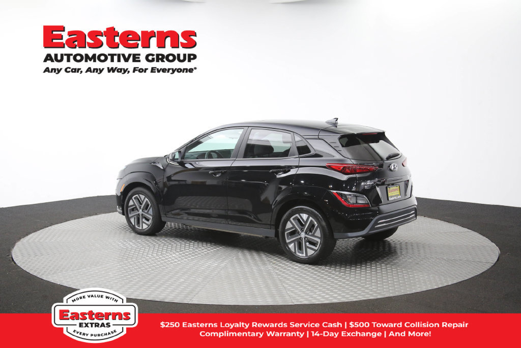 Used 2023 Hyundai Kona SEL FWD image 65