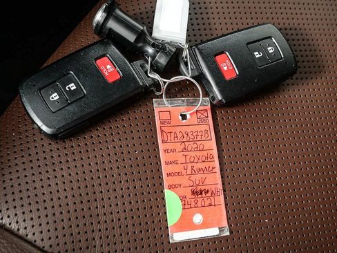 Used 2020 Toyota 4Runner Limited image 40