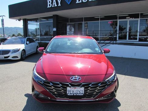 Used 2023 Hyundai Elantra Limited FWD image 3