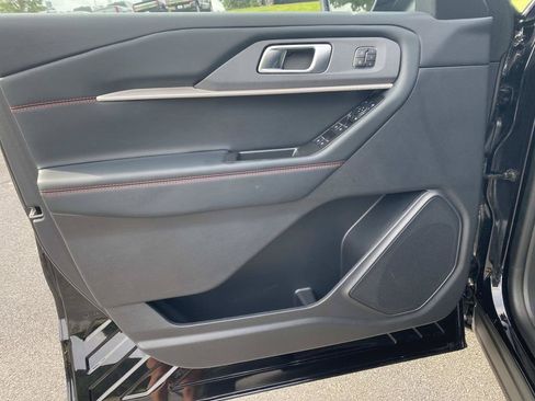 Certified 2025 Ford Explorer ST-Line w/ Premium Package RWD image 17