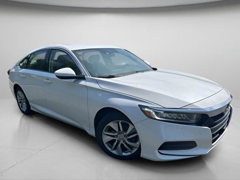 Used 2019 Honda Accord LX image 5