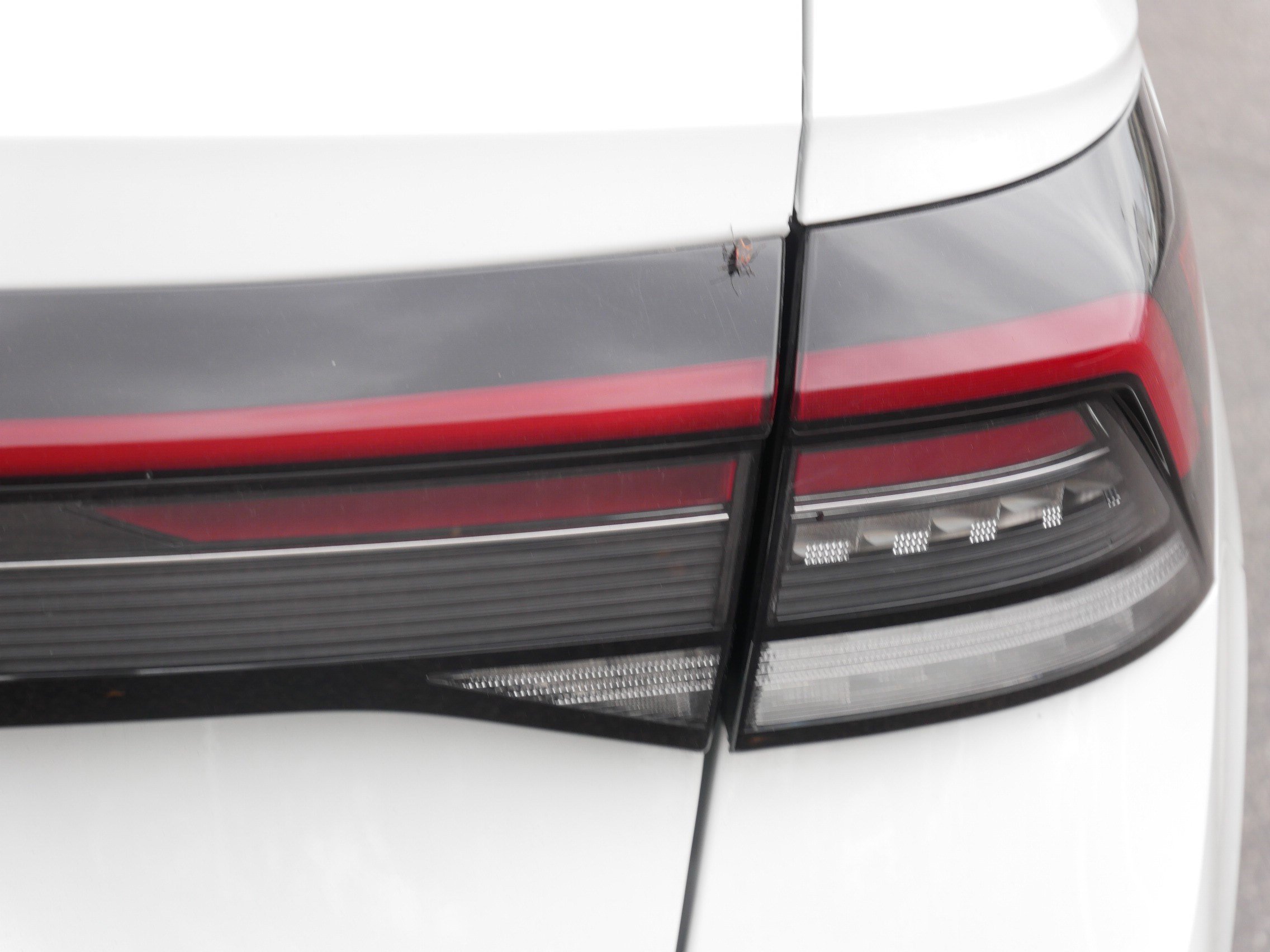 Used 2025 Volkswagen Taos SE AWD/4WD image 17