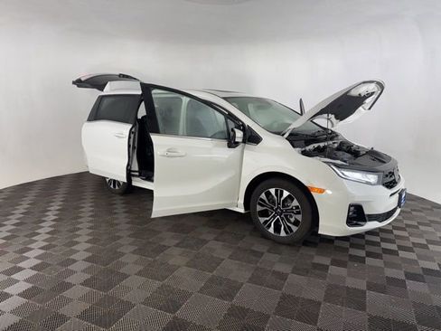 Used 2026 Honda Odyssey Elite image 19