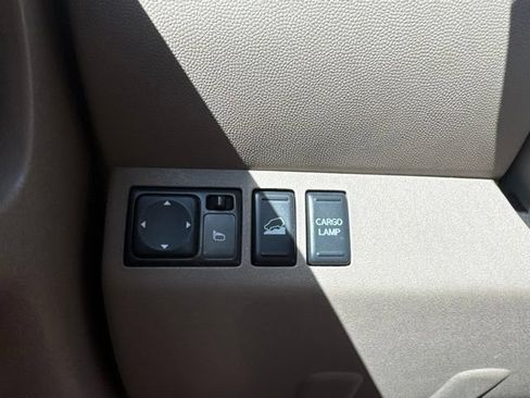 Used 2015 Nissan Frontier SV AWD/4WD image 23