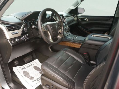 Used 2018 GMC Yukon Denali w/ Denali Ultimate Package AWD/4WD image 8