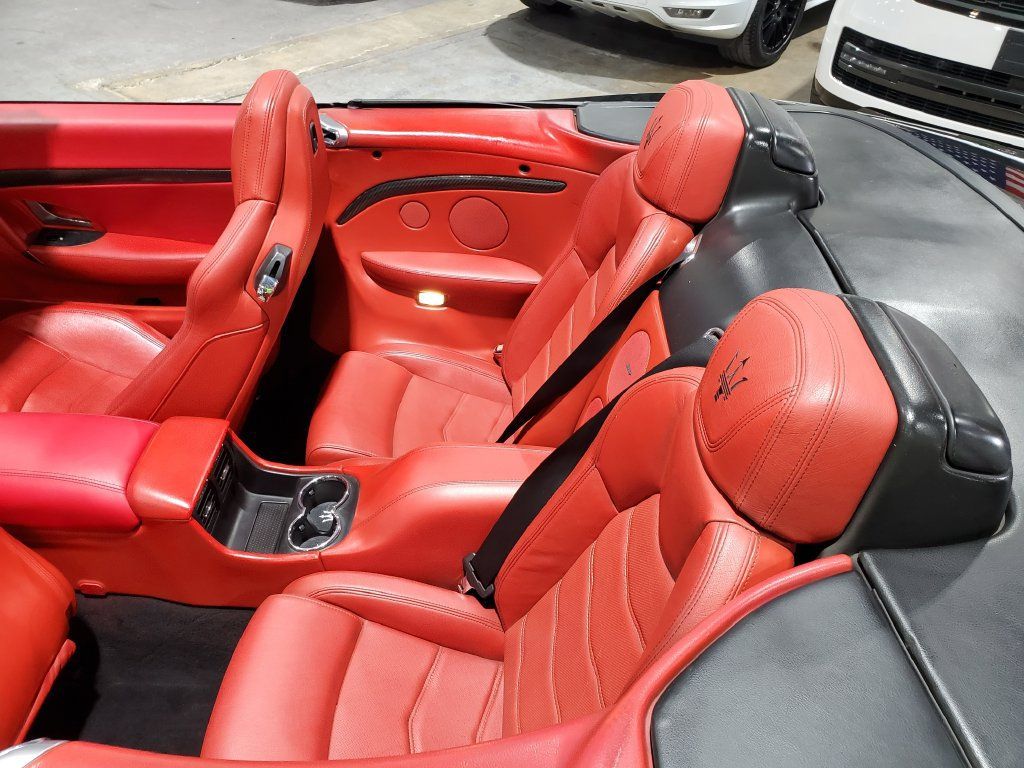 Used 2015 Maserati GranTurismo MC RWD image 23