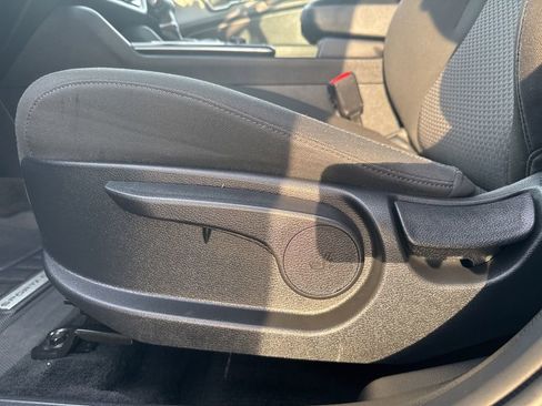 Used 2024 Kia Sportage LX image 11