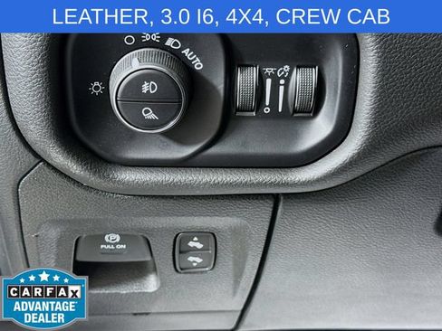 Used 2025 RAM 1500 Laramie w/ Sport Appearance Package AWD/4WD image 10